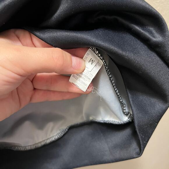 Halloween Spooky Nights Wolf Howling October Blue Hoodie Sweatshirt Sz Medium - Picture 5 of 8